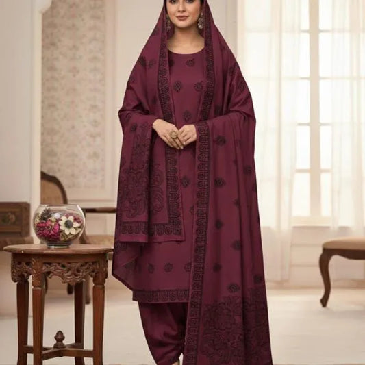 3 Pcs Women's Unstitched Embroidered Suit